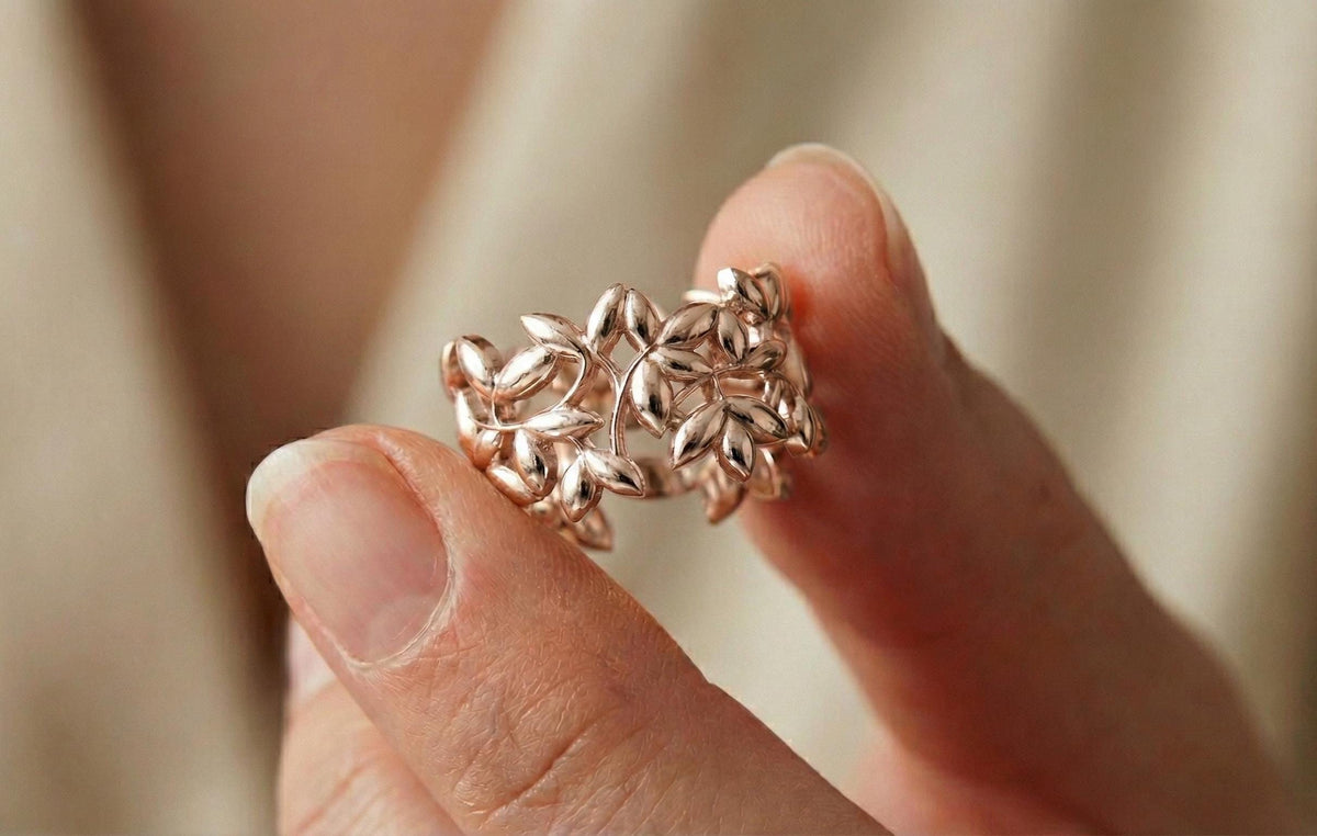 925Sterling Silver Olive Leaf Ring, Wide Botanical Wedding Band, Nature Inspired Vine Ring, Floral Statement Jewelry, Boho Leaf Gift for Her