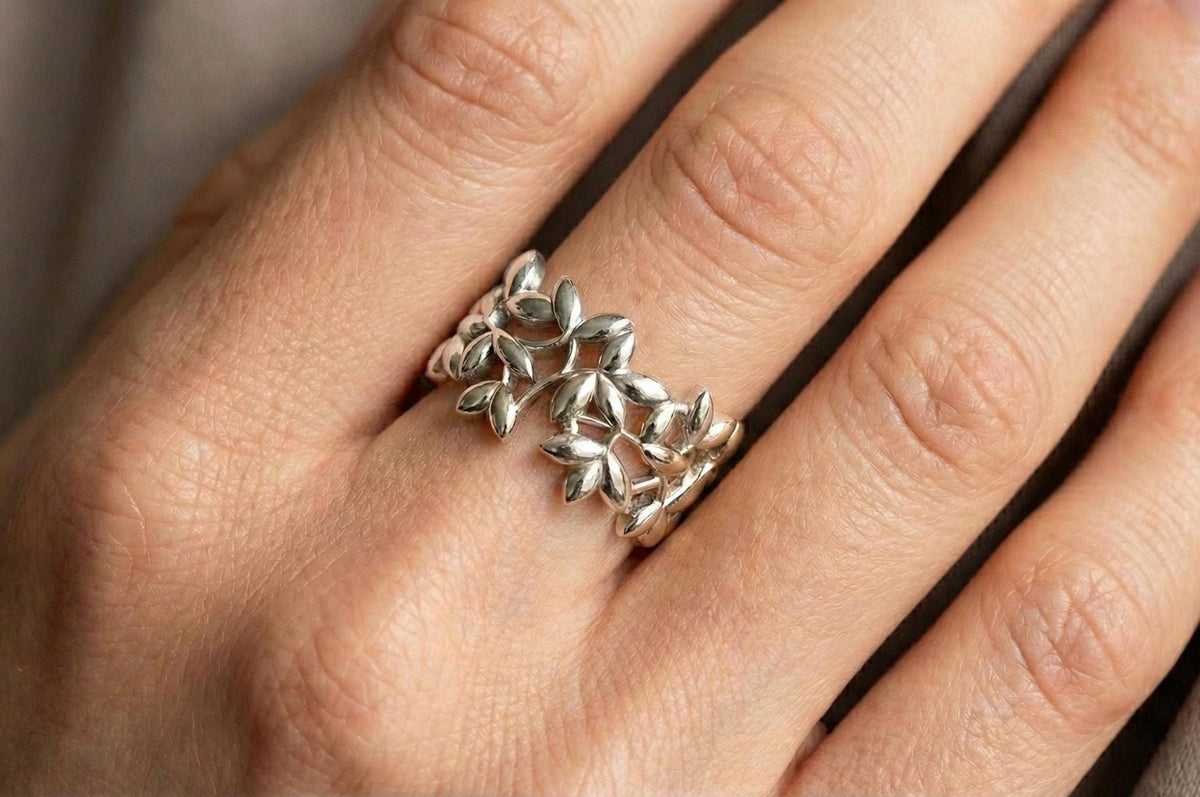 925Sterling Silver Olive Leaf Ring, Wide Botanical Wedding Band, Nature Inspired Vine Ring, Floral Statement Jewelry, Boho Leaf Gift for Her
