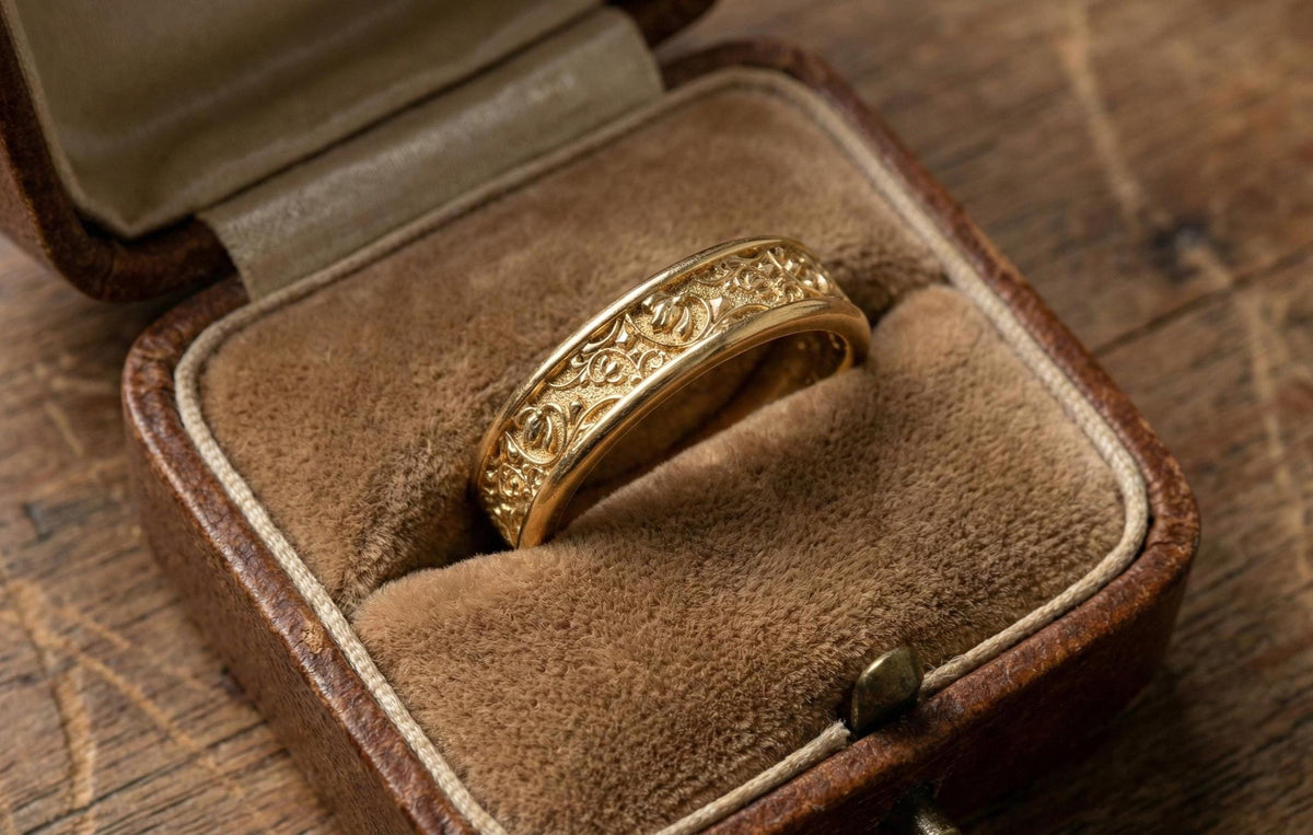 Gold Floral Wedding Band | Vintage Art Nouveau Scroll Ring | Engraved Flower Eternity Ring | Nature Inspired Garden Jewelry | Gift for Her
