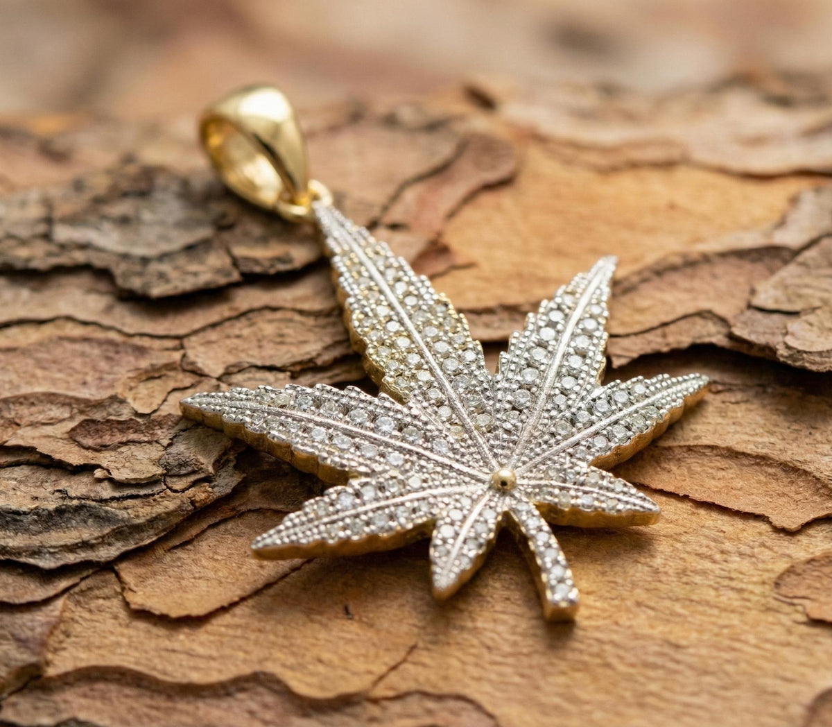 Silver Marijuana Leaf Pendant – Iced Out White Zircon Hip Hop Jewelry, Sparkling Leaf Charm, Bling Statement Pendant, Gift for Men & Women