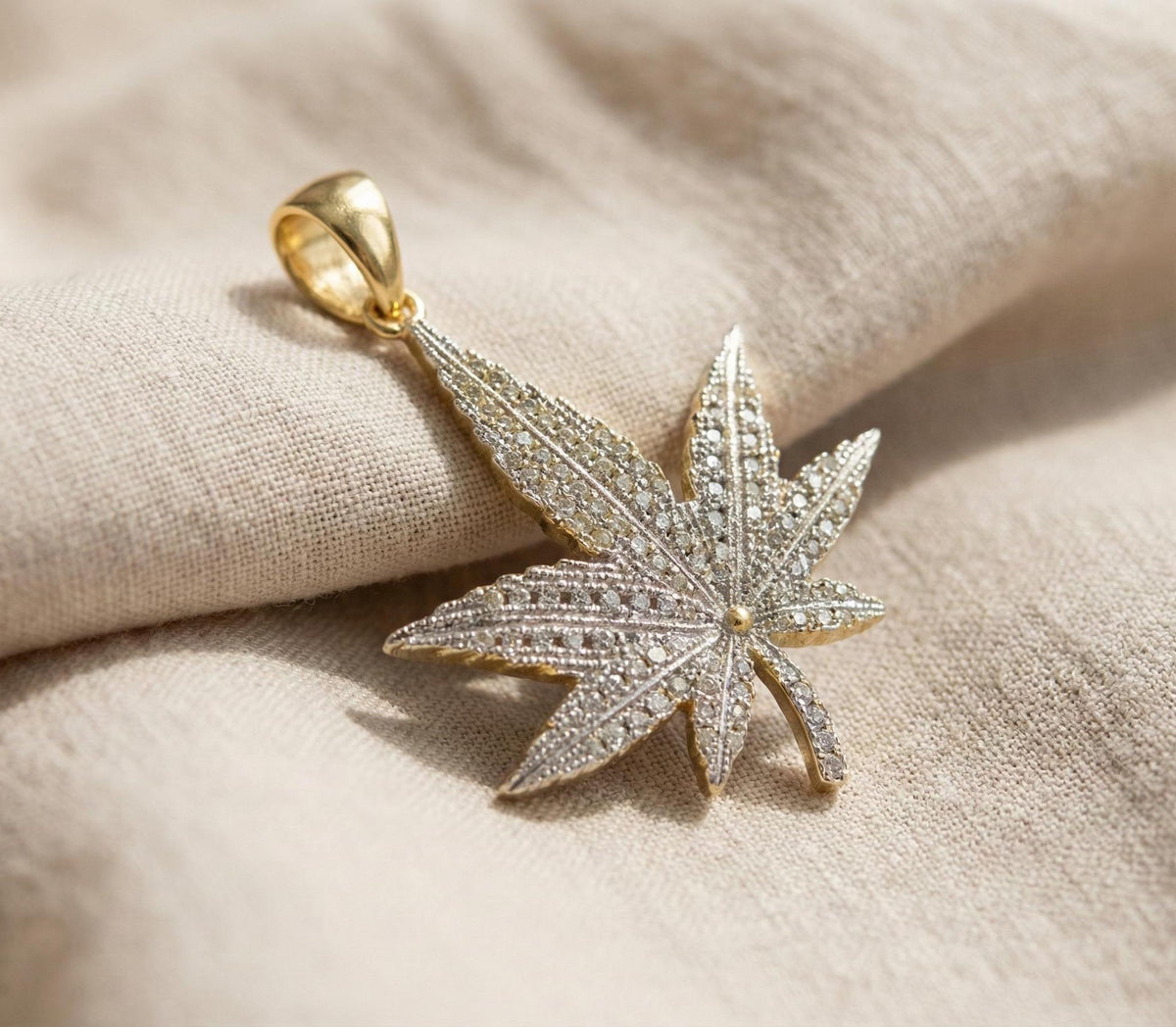 Silver Marijuana Leaf Pendant – Iced Out White Zircon Hip Hop Jewelry, Sparkling Leaf Charm, Bling Statement Pendant, Gift for Men & Women