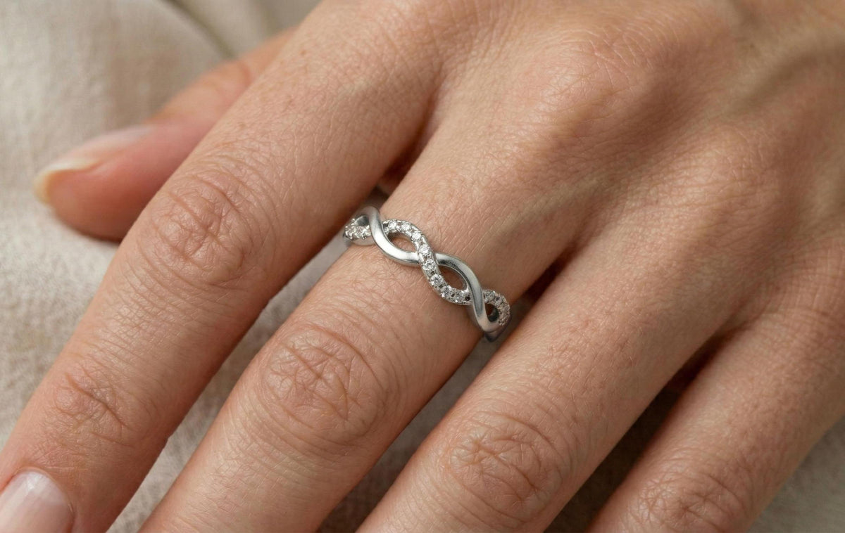 925 Sterling Silver Infinity Diamond Ring, Twisted Infinity Band Ring for Women, Minimalist Promise Ring, Wedding Anniversary Gift,