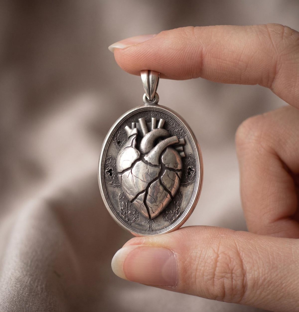 Realistic Heart Necklace, 925 Silver Anatomical Pendant, Macabre Gothic Jewelry, Steampunk Accessory Nurse Cardiologist Gift, Dark Aesthetic