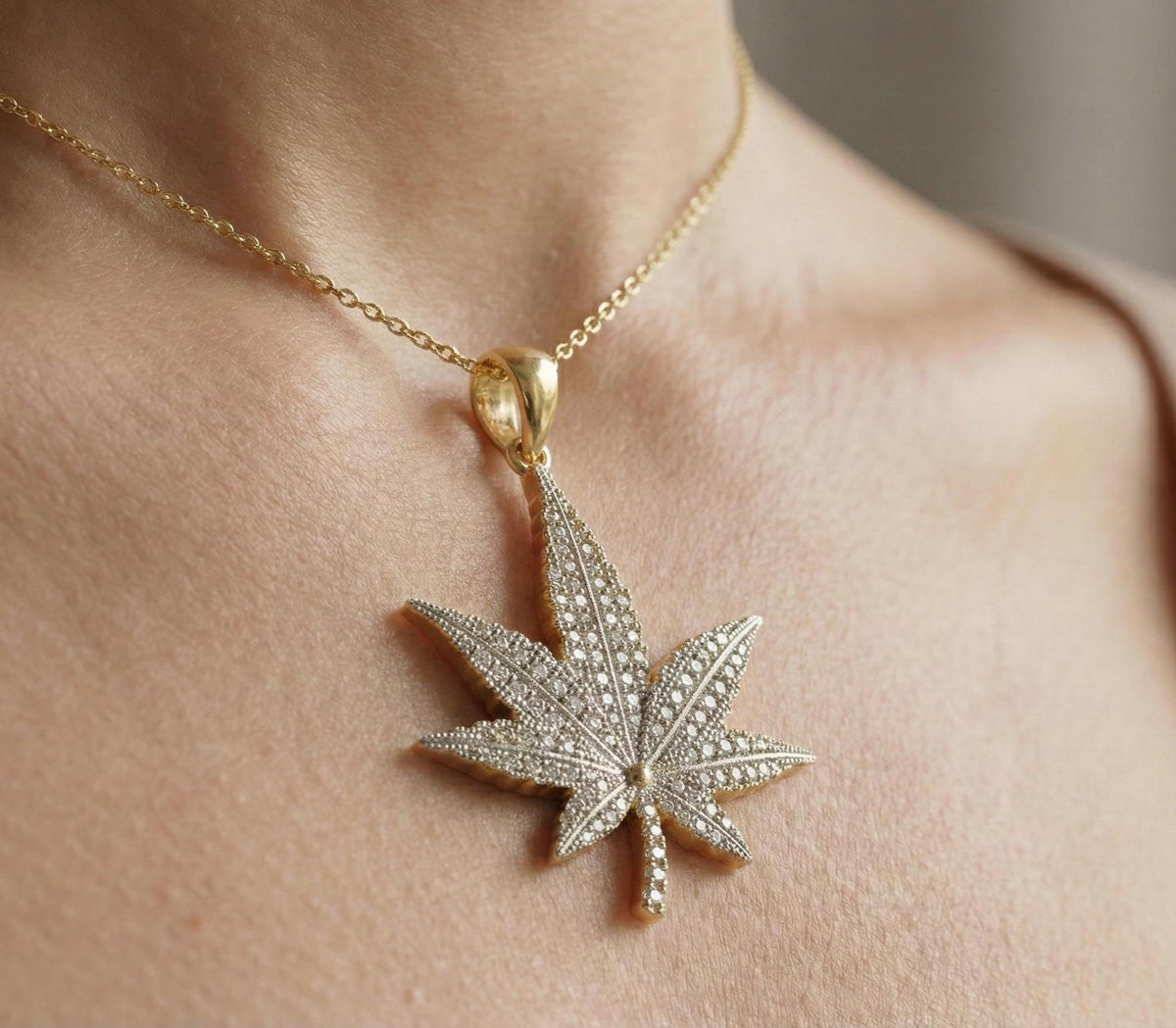 Silver Marijuana Leaf Pendant – Iced Out White Zircon Hip Hop Jewelry, Sparkling Leaf Charm, Bling Statement Pendant, Gift for Men & Women