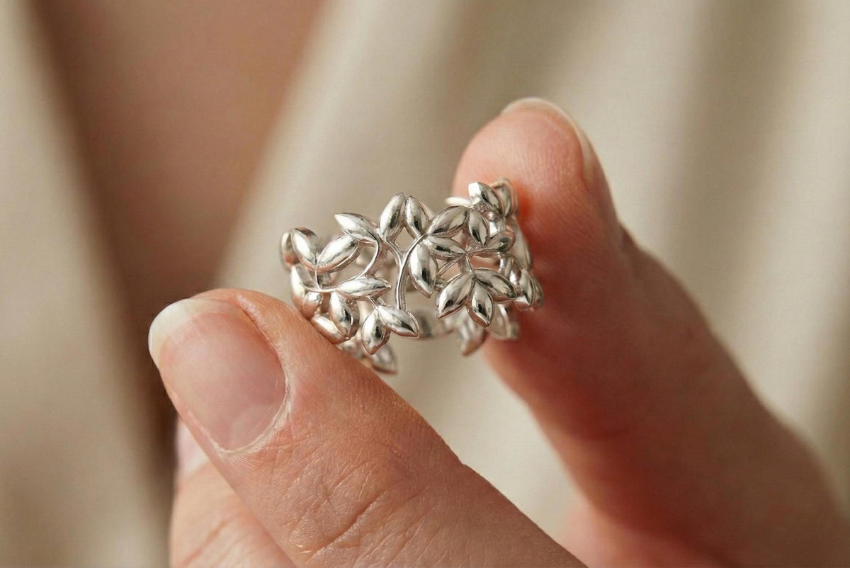 925Sterling Silver Olive Leaf Ring, Wide Botanical Wedding Band, Nature Inspired Vine Ring, Floral Statement Jewelry, Boho Leaf Gift for Her